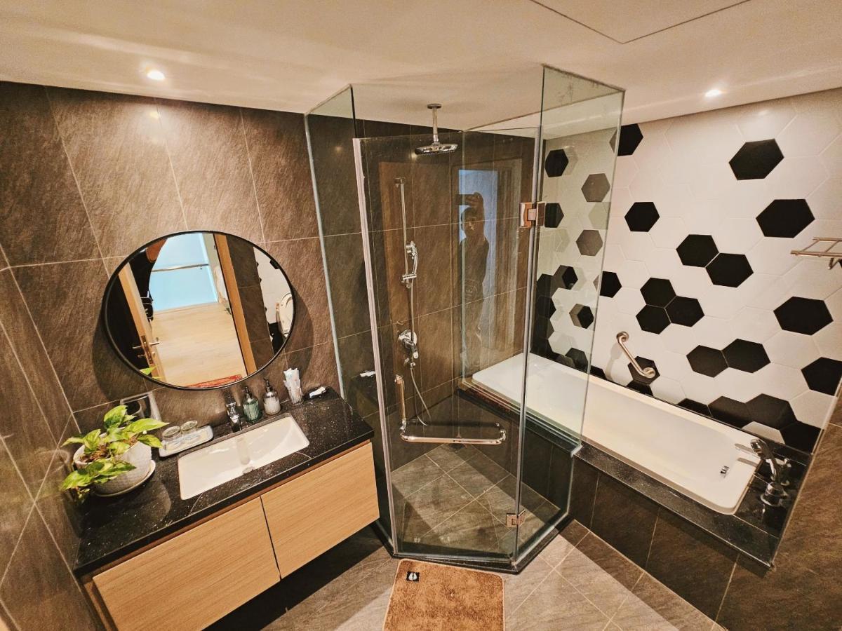 Citadines Seaview Duplex Apartment Hạ Long Extérieur photo