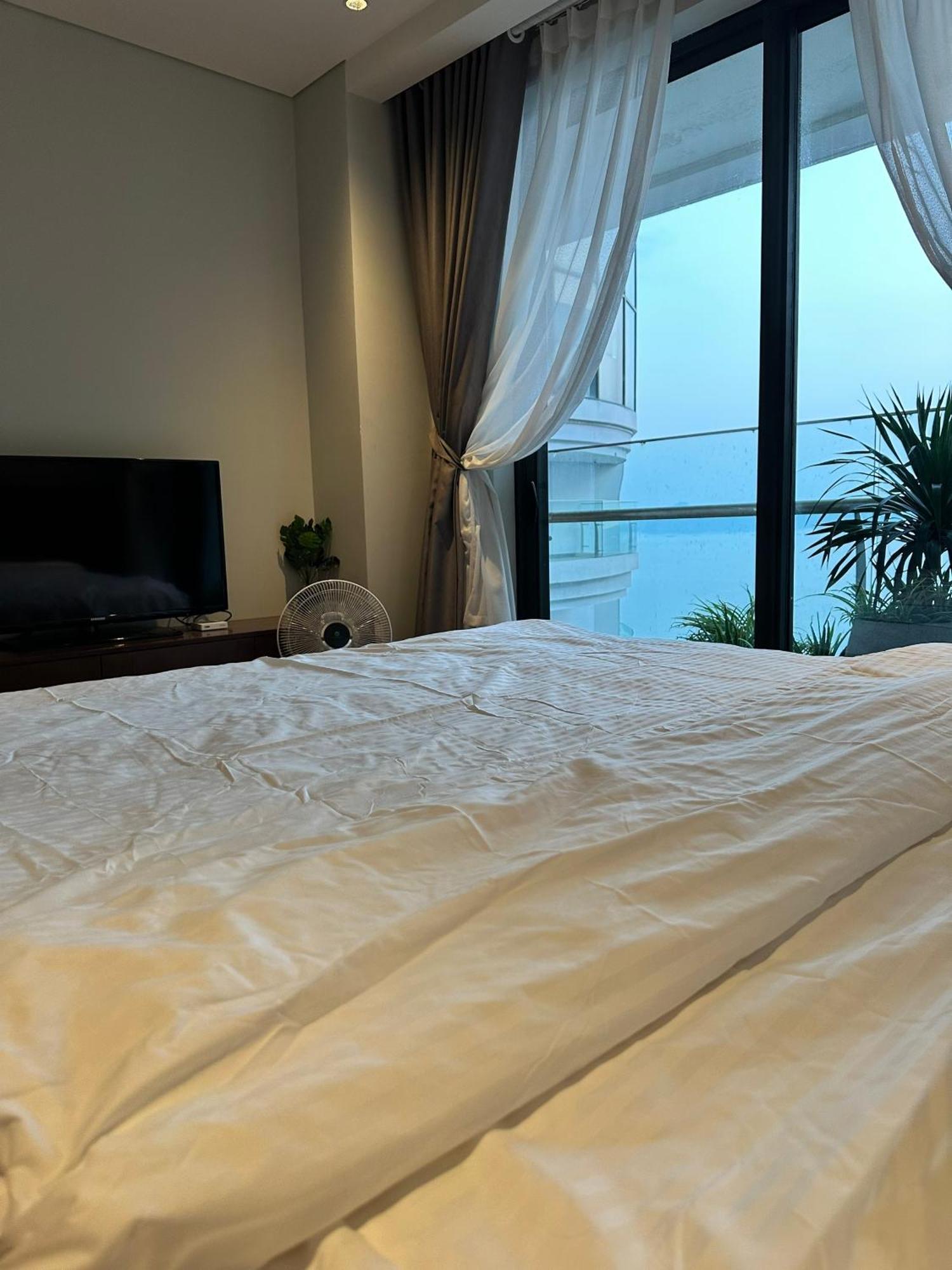 Citadines Seaview Duplex Apartment Hạ Long Extérieur photo