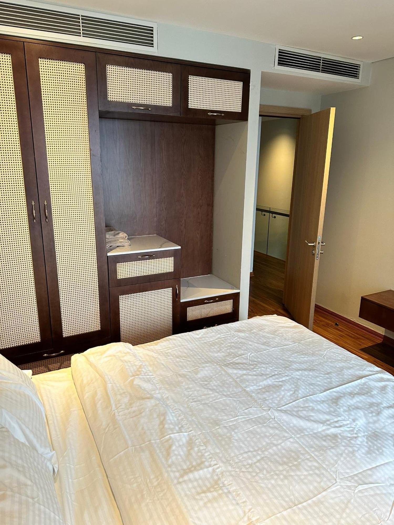 Citadines Seaview Duplex Apartment Hạ Long Extérieur photo